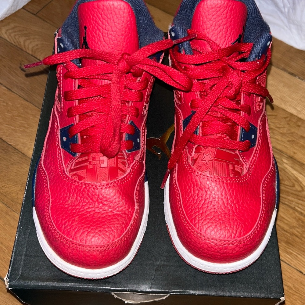 Youth Jordan 4 Retro